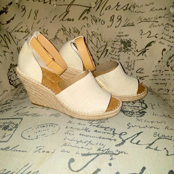 Tom’s Wedges NWT Size 10 - Picture 1 of 3
